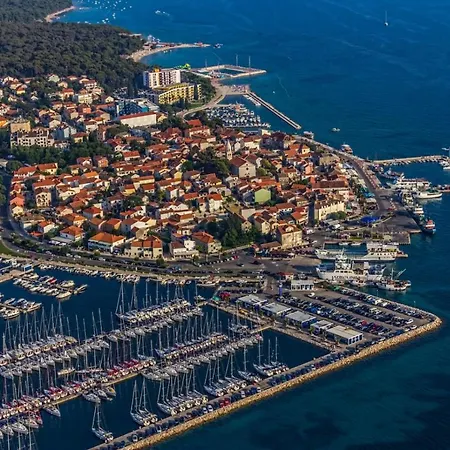 In With Terrace, Air Conditioning, Wi-fi 4801-1 * Biograd Na Moru